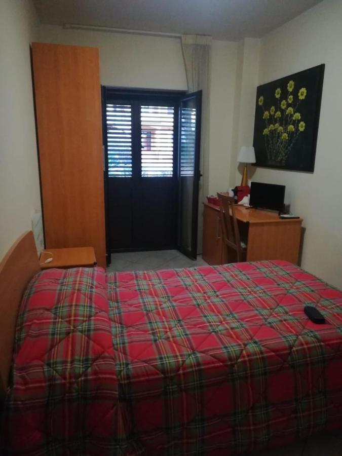 Raggio Di Sole Bed & Breakfast เรนเด ภายนอก รูปภาพ