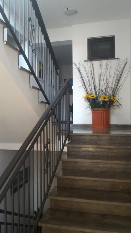 Raggio Di Sole Bed & Breakfast เรนเด ภายนอก รูปภาพ